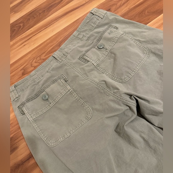 American Eagle | Mid Rise Baggy Cargo Jogger - Picture 2 of 4